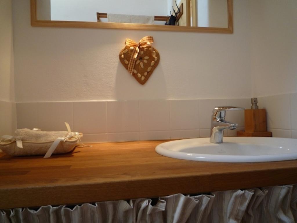 Mansarda Dolomiti Apartman Rasun di Sopra Szoba fotó