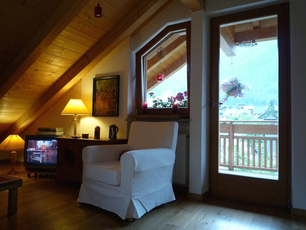 Mansarda Dolomiti Apartman Rasun di Sopra Szoba fotó